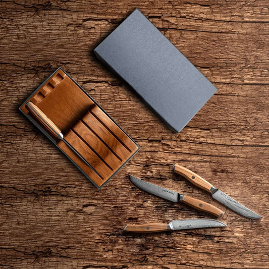 Ginza Steel AMELIA Five – 4-Piece VG10 Damascus Steel Steak Knife Set with Wood Block