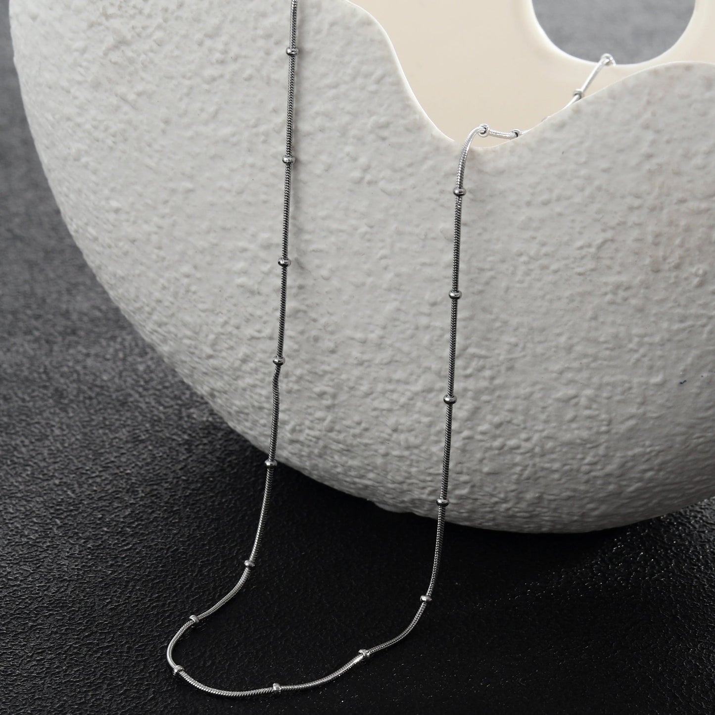 ZAHARA Mini Textured Beaded Dainty Silver Chain