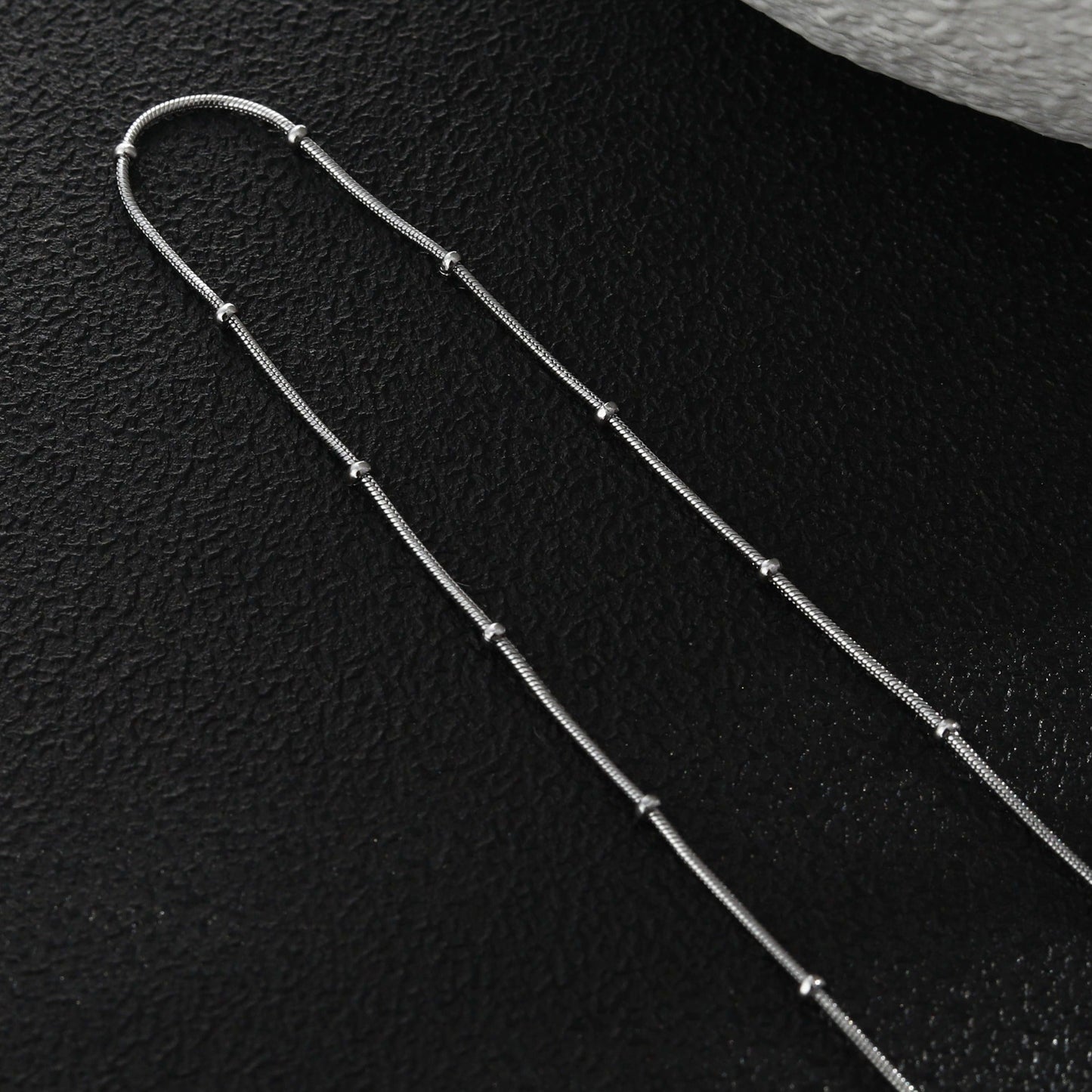 ZAHARA Mini Textured Beaded Dainty Silver Chain