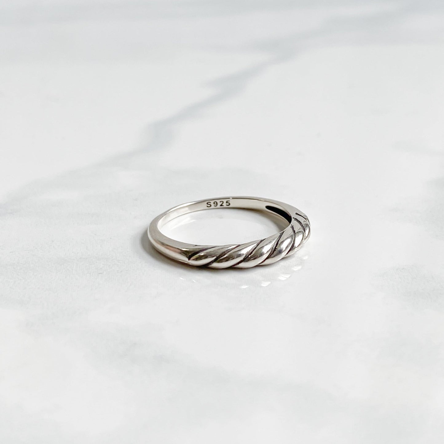Bague torsadée en argent sterling 925 | SYLVA