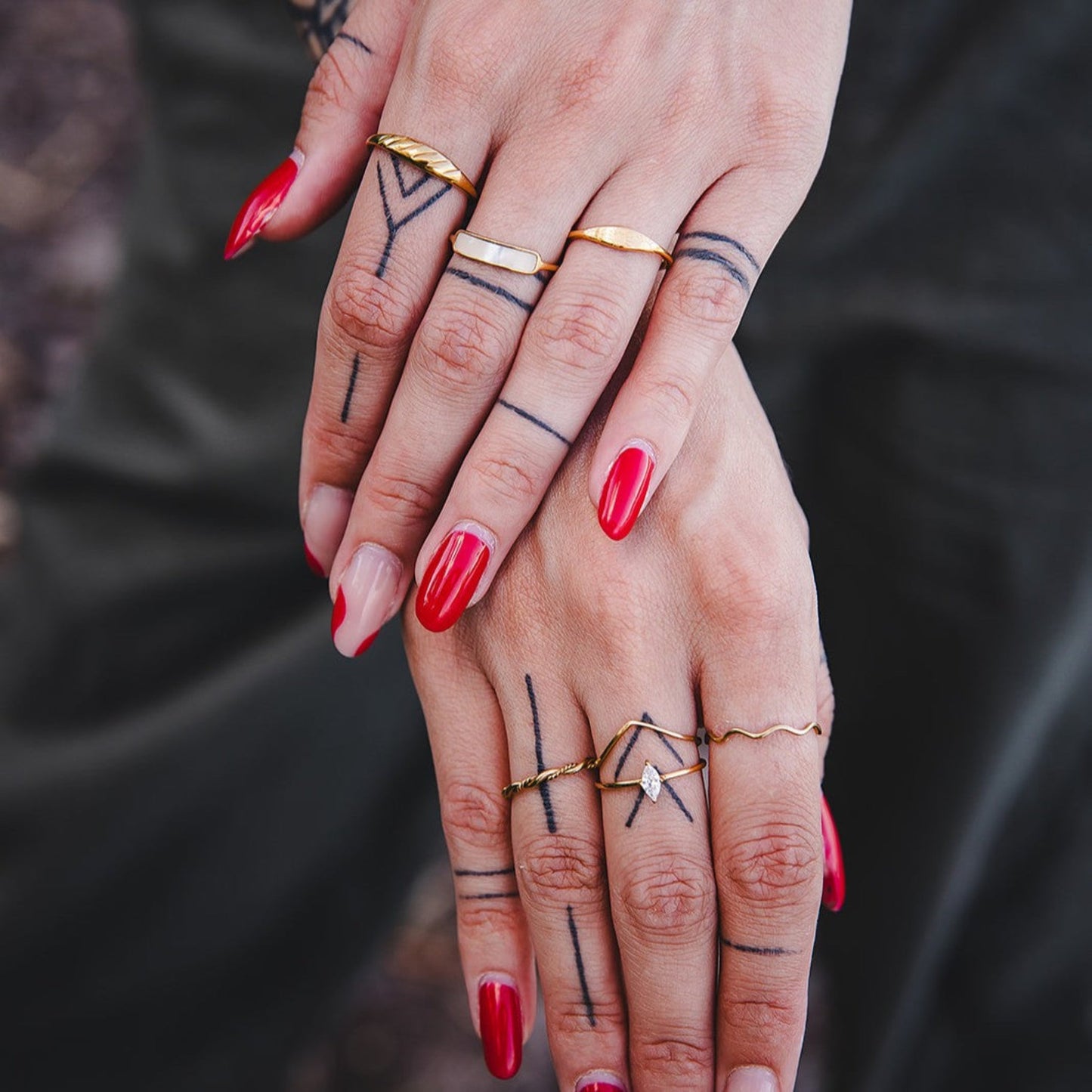 Bague solitaire dorée en acier inoxydable 18K | VÉNUS