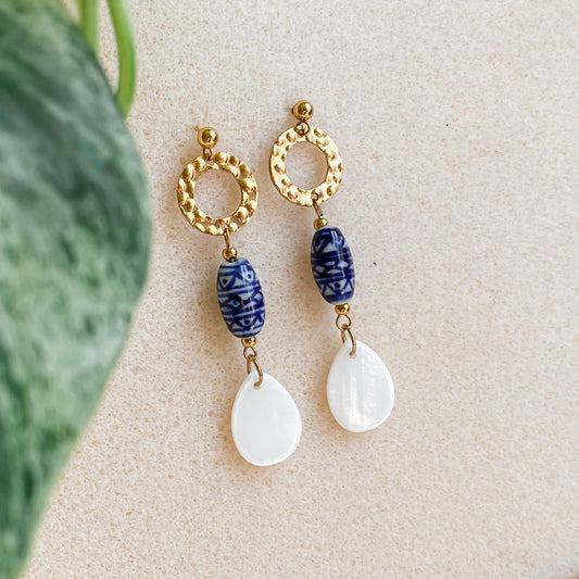 Boucles d’oreilles en céramique bleue & nacre naturelle | ABALONE