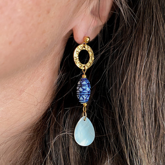 Boucles d’oreilles en céramique bleue & nacre naturelle | ABALONE