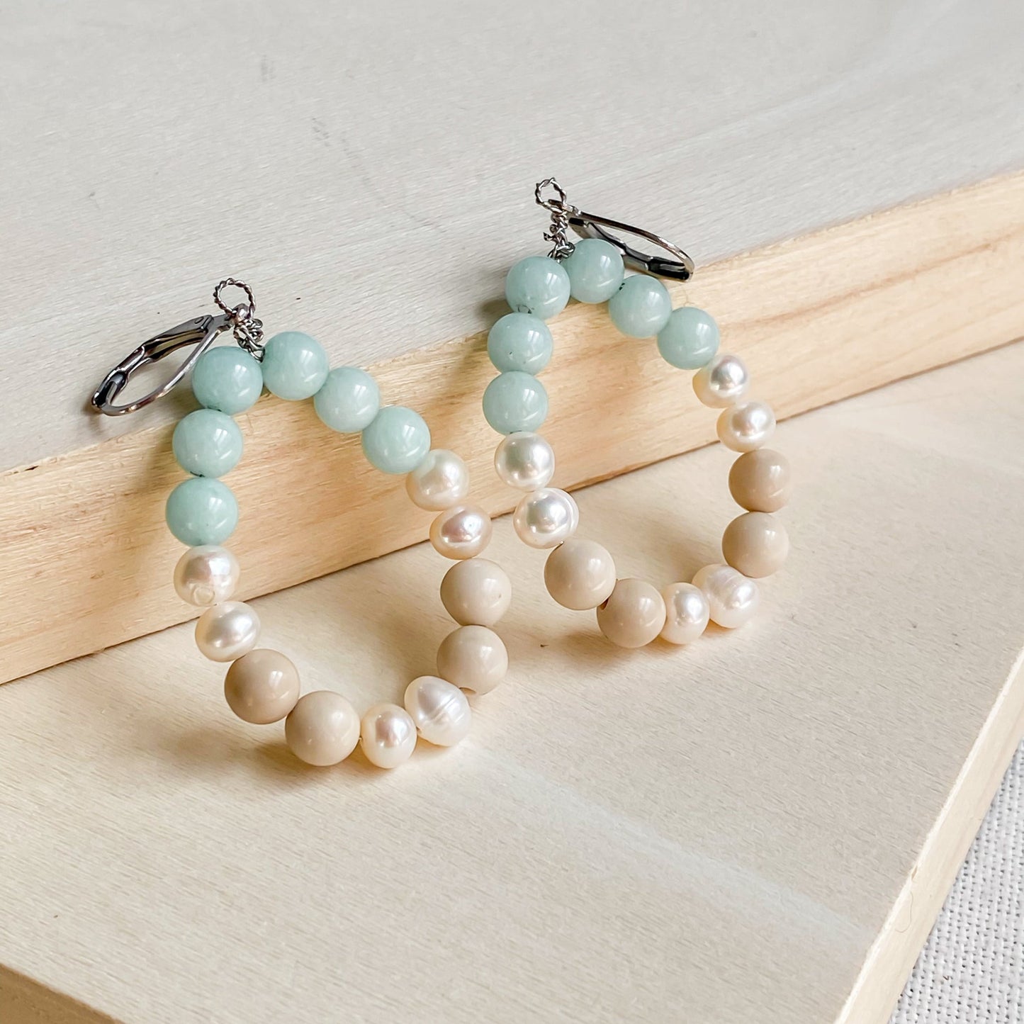Boucles d’oreilles en amazonite et perles d’eau douce | CALANQUES