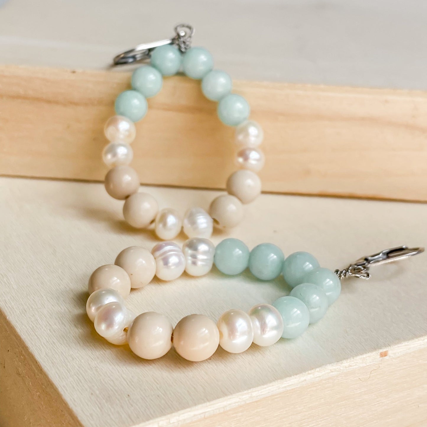 Boucles d’oreilles en amazonite et perles d’eau douce | CALANQUES