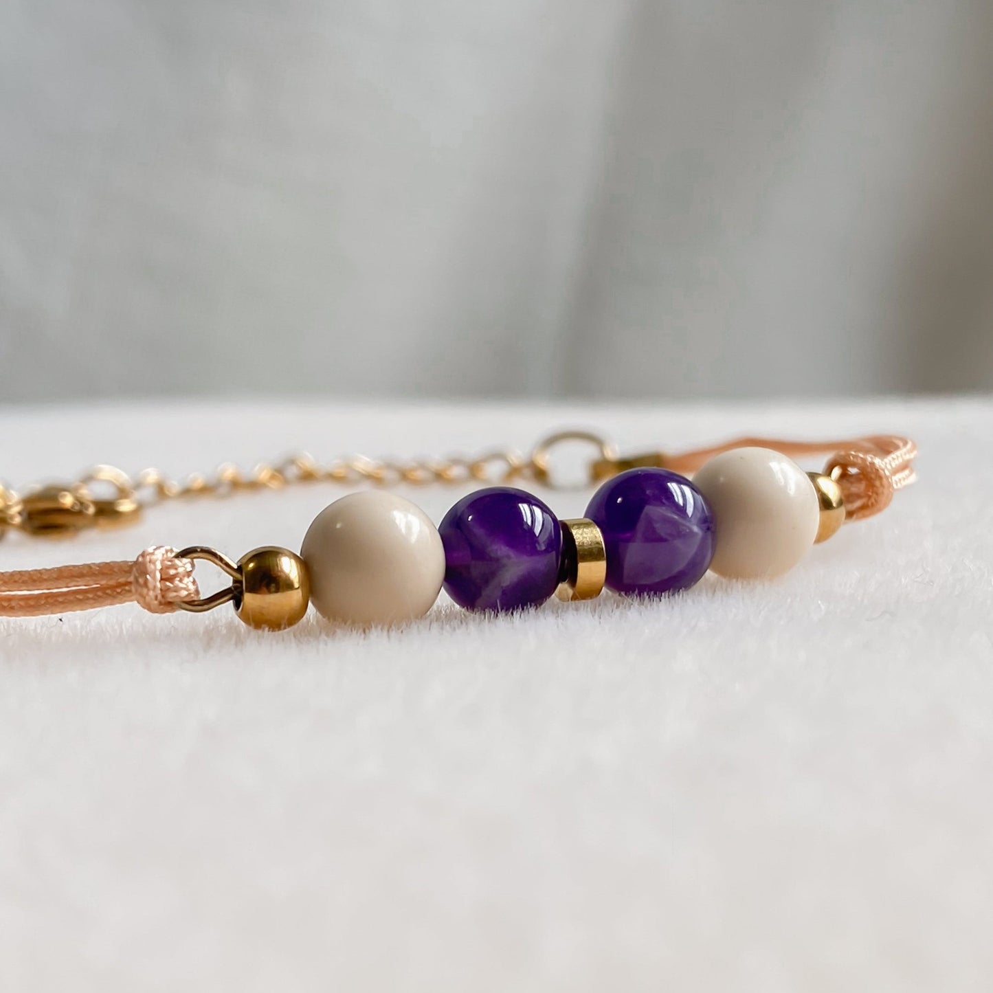 Bracelet cordon ajustable avec améthyste | ZÉPHYR
