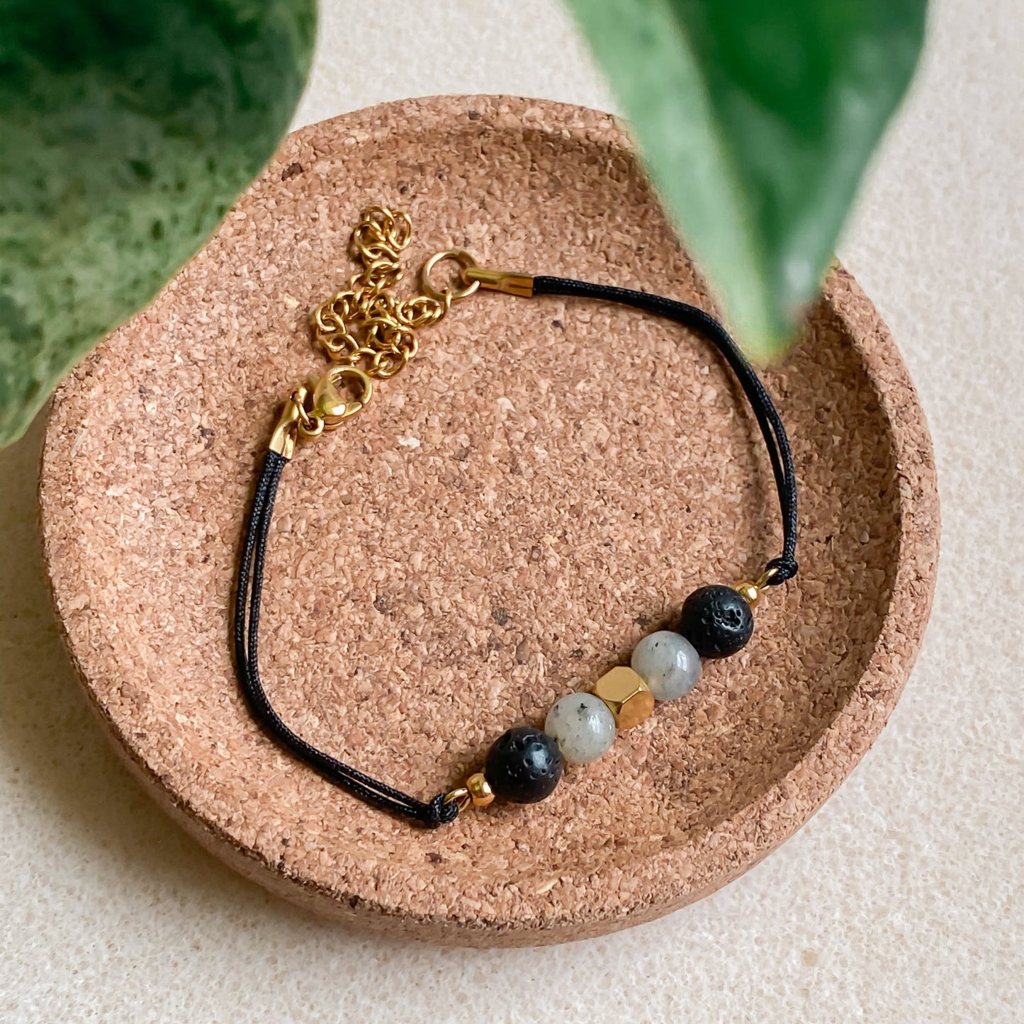 Bracelet cordon diffuseur d’huiles essentielles | NOCTIS