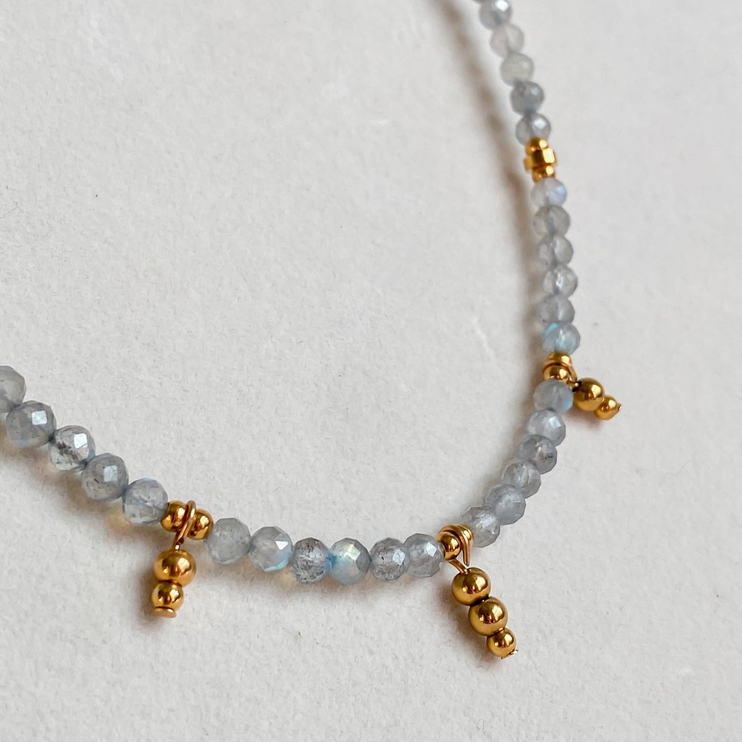Collier en pierres de Labradorite | SÉLÉNÉ