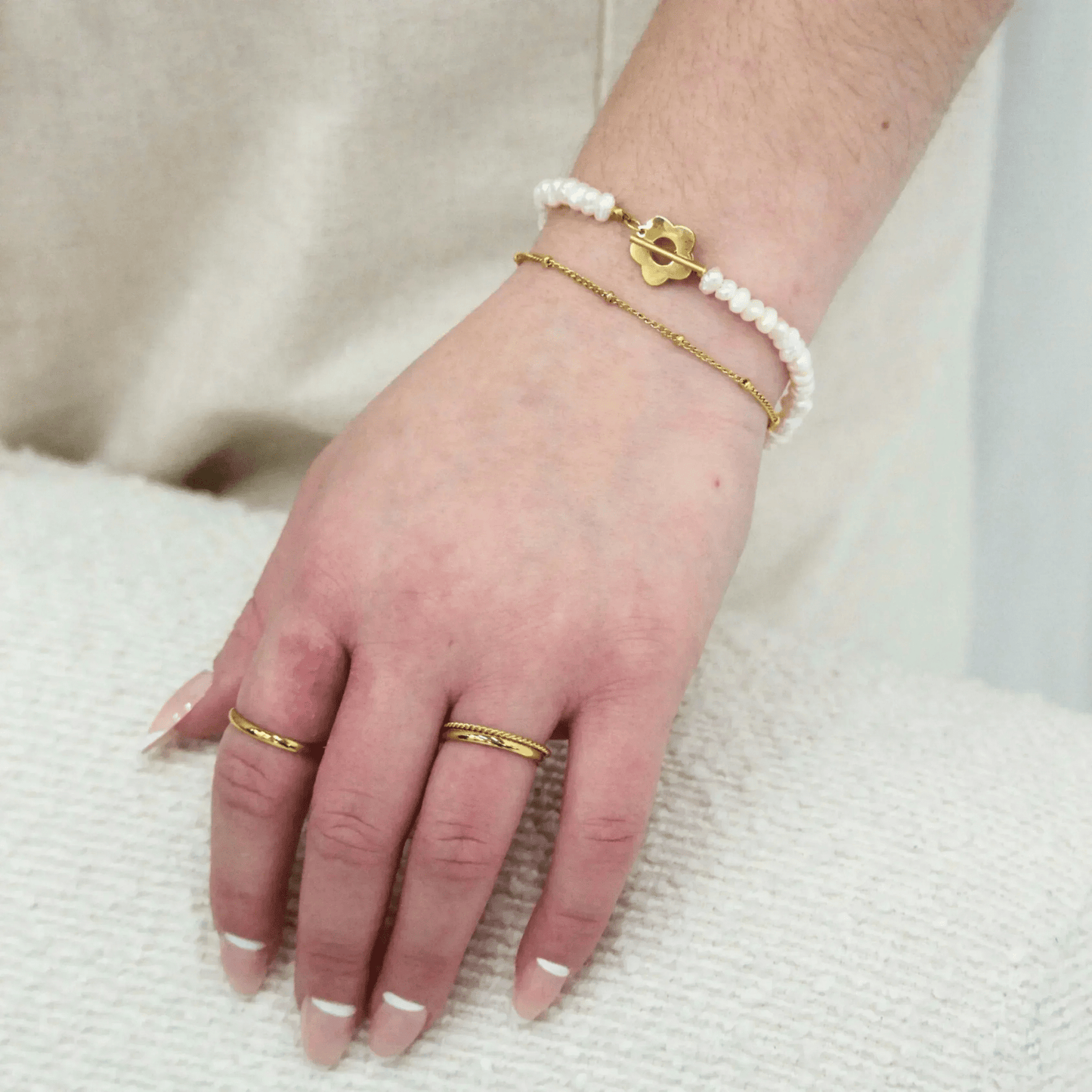 Daisy Pearl Bracelet