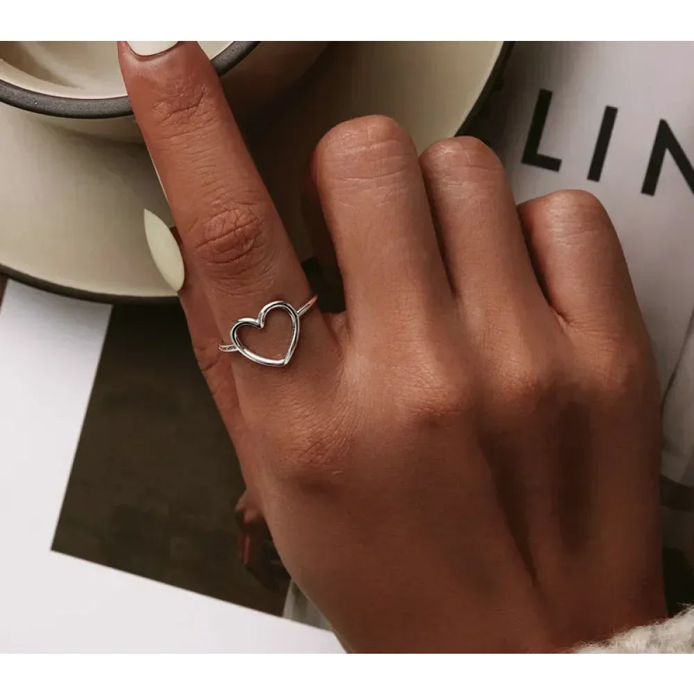 925 Sterling Silver Minimal Heart Band Ring
