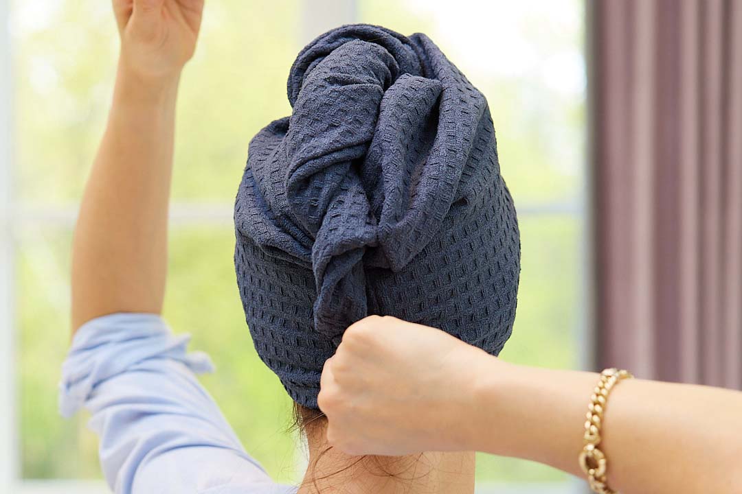 Serviette enveloppante en tissage gaufré pour cheveux