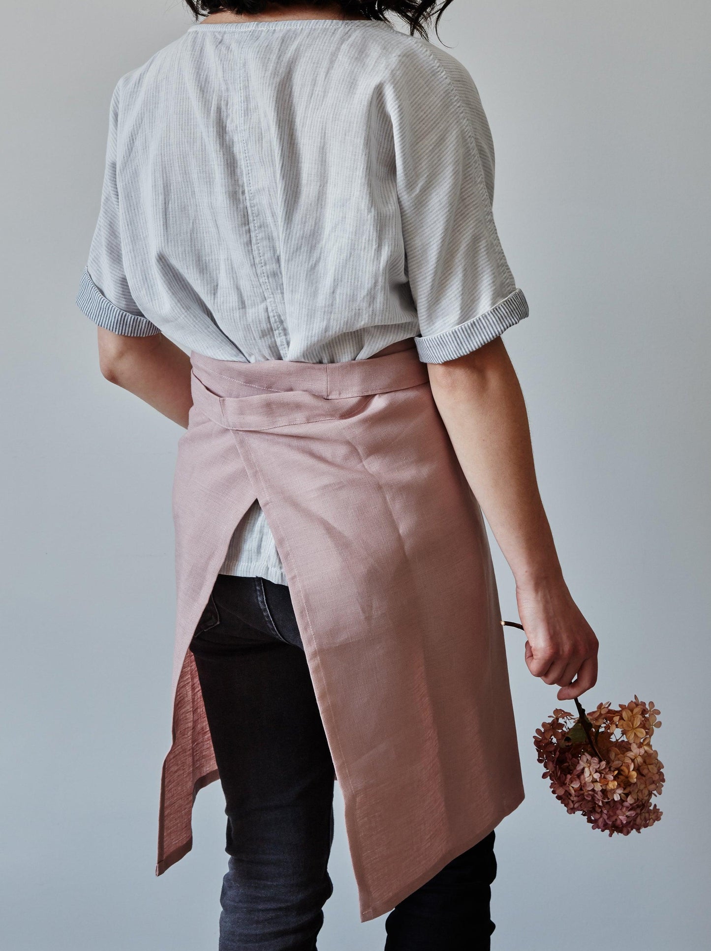 Half Linen Apron - Dusty pink