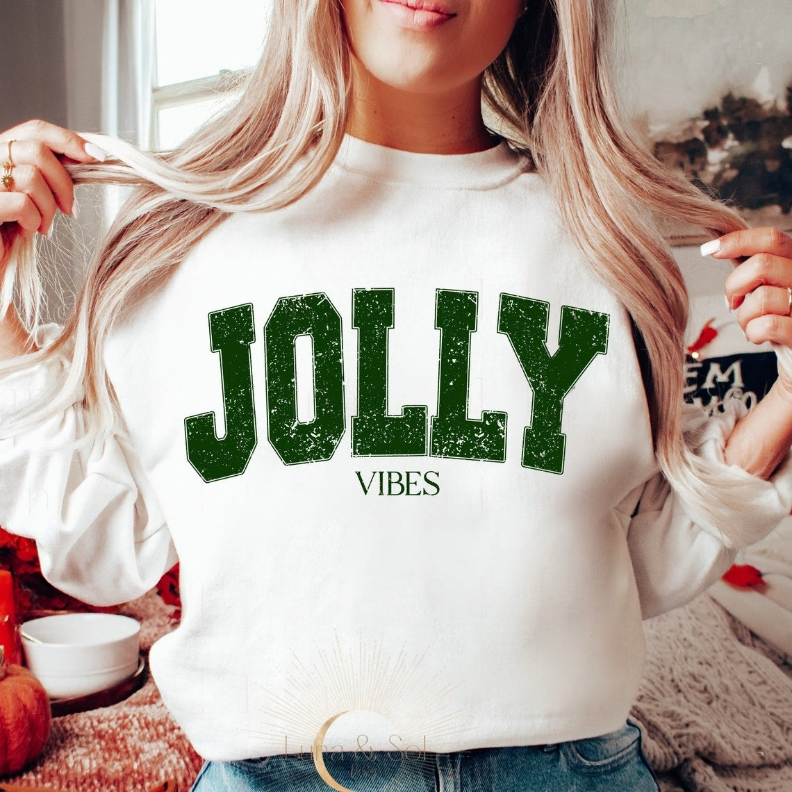T-Shirt Or Sweatshirt  Christmas Jolly Vibes .