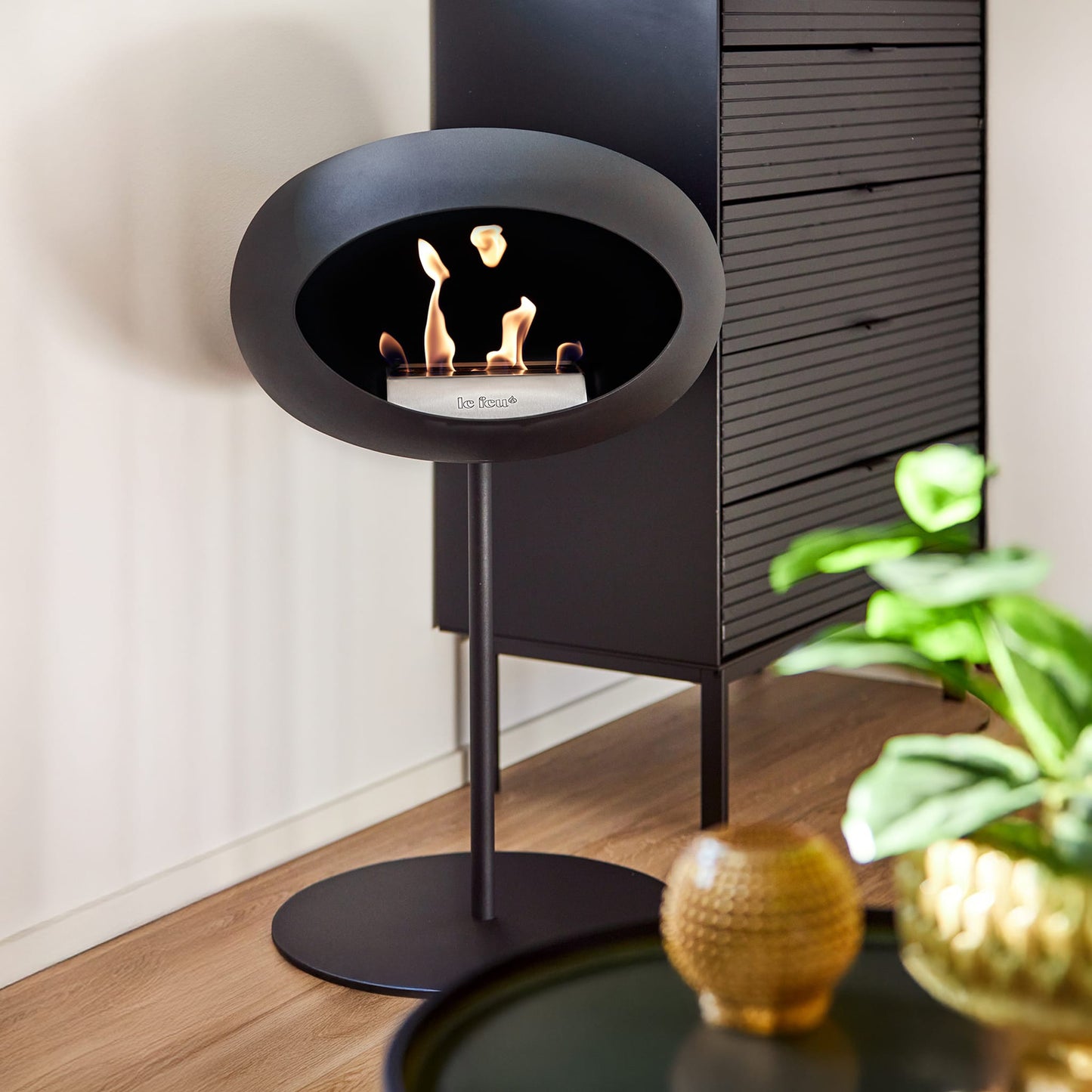 Le Feu Steel Low Dome <br>Black