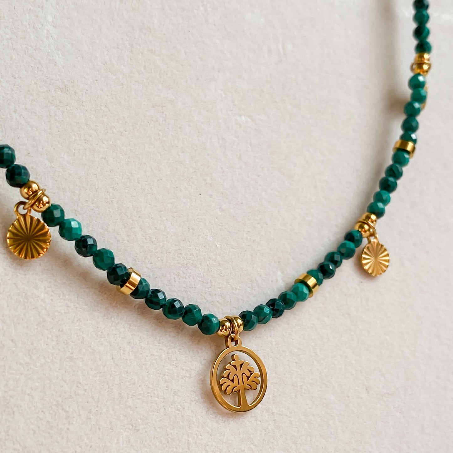 Collier en Malachite avec pendentif arbre de vie | DEMETER