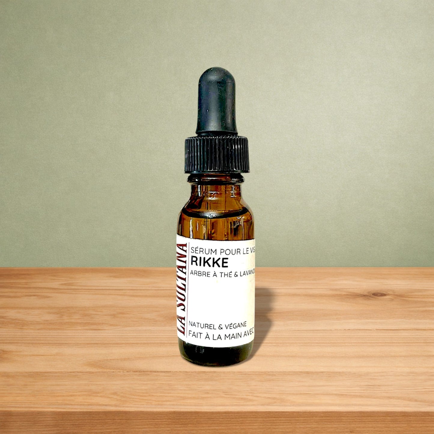 Sérum pour le visage et massage Gua Sha RIKKE arbre à thé & lavande