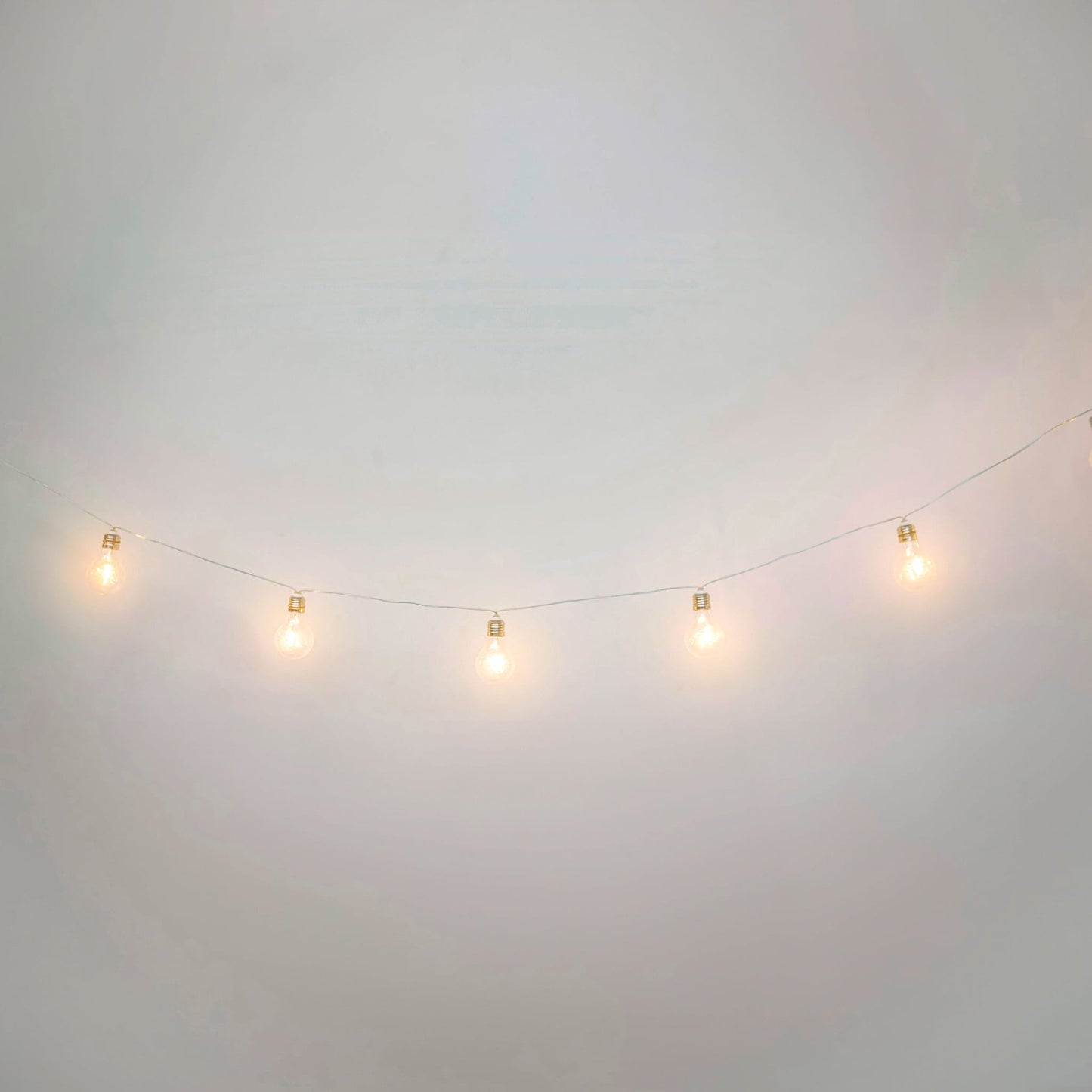 Stella<br> Solar-charged Garland