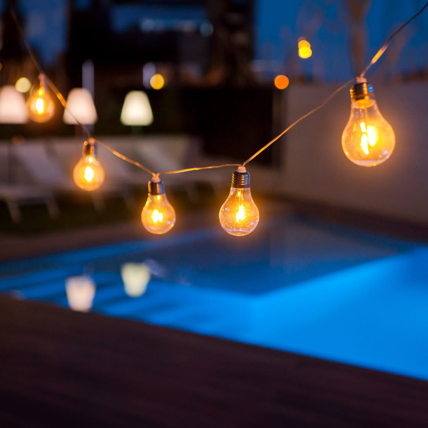 Stella<br> Solar-charged Garland