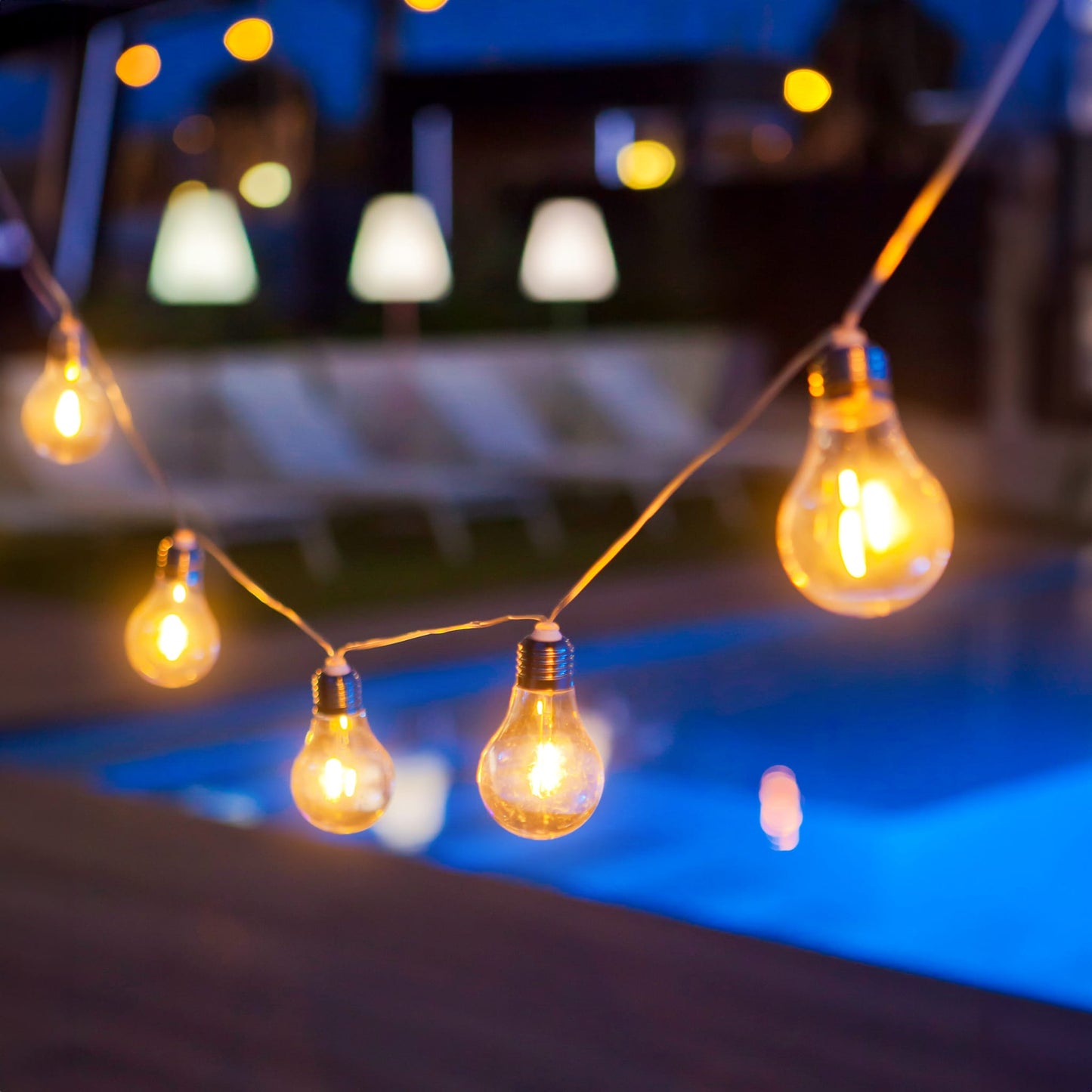 Stella<br> Solar-charged Garland